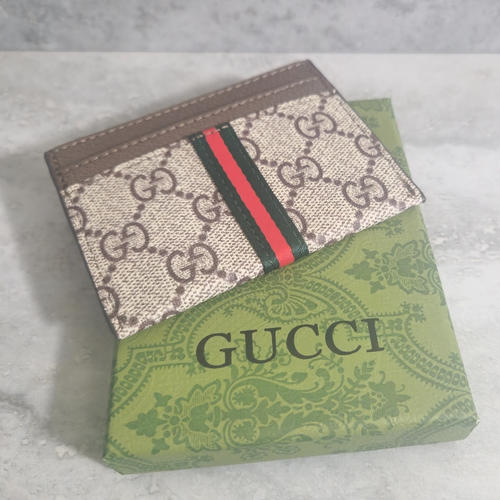 🆕️ Luxary Signature Card Holder ✨️ - Picture 3 of 8